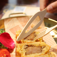 Couteau à gâteau en bambou biodégradable résistant aux hautes températures pour la découpe de fruits et desserts à emporter