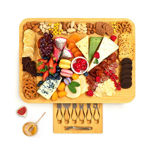 เขียงไม้ไผ่ทรงสี่เหลี่ยมพร้อมลิ้นชักสำหรับใช้ในบ้าน ชุดอุปกรณ์ชีส - Product Image 4