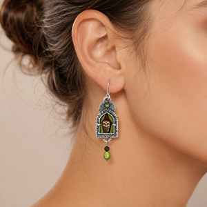 Orecchini Vintage a Forma di Gufo Verde Oliva, Regali per Feste Femminili - Product Image 2