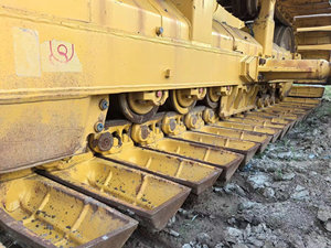 Bulldozer sur chenilles d'occasion Shandong SHANTUI SD16, modèle 2016, poids opérationnel de 16 tonnes, avec composants principaux inclus. Moteur et pompe - Product Image 5