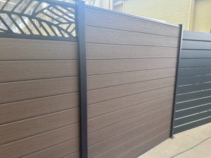แผงรั้วไม้เทียม WPC ประกอบง่าย สไตล์โมเดิร์น ผิวลายไม้ ความสูง 6 ฟุต ได้รับการรับรองมาตรฐาน CE สำหรับใช้งานภายนอกบ้านพักตากอากาศ - Product Image 6