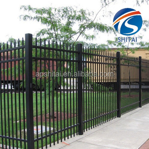 Panneaux de clôture en acier corten découpés au laser de conception moderne clôture tubulaire de garnison en métal de jardin à faible entretien avec poteaux <span class=keywords><strong>prix</strong></span> bon marché - Product Image 1