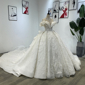 Robe de mariée de luxe scintillante style elfe avec applique en dentelle 3D perlée, jupe à volants et nœud Wm02 - Product Image 3
