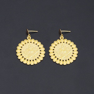 Juego de Collar y Anillo de Lujo para Mujer Jxx, Chapado en Oro de 24K, Latón de Alta Calidad, Cadena con Cuentas Modernas, Venta al Por Mayor para Regalos con Estilo - Product Image 3