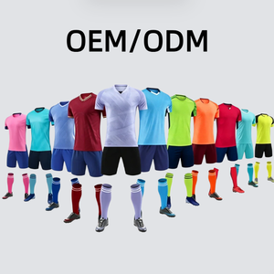 Set di Uniformi da Calcio Personalizzabili con Stampa Nome e Numero per Adulti e Bambini, Kit per Squadre Scolastiche e Partite, Produzione OEM ODM - Product Image 1