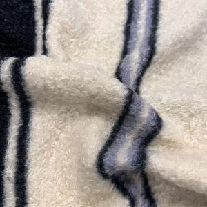 Tissu imprimé bouclé rayé effet <span class=keywords><strong>brosse</strong></span> 100% Polyester 150cm 320-330GSM Doux et moelleux pour vêtements de filles et textile de maison Vente en gros - Product Image 5