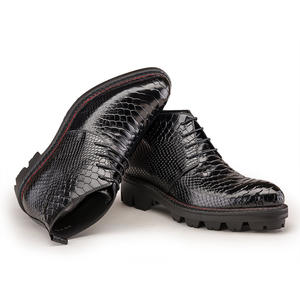 Mocassins pour hommes en cuir brun de haute qualité, fabriqués au Royaume-Uni, style rétro, cuir lavé, Goodyear Welted, lacets, brogues imperméables - Product Image 4