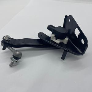 Brazo de Control Inferior de Suspensión, Pieza de Repuesto 5S9478 LSH131 HST057 RH3779 926-227 8940750070 - Product Image 1