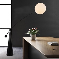 Lámpara de Pie LED de Estilo Nórdico para Sala de Estar Junto al Sofá con un Diseño Creativo Único y Moderno de Lujo Ligero
