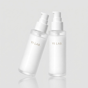 Lotion hydratante quotidienne pour le visage au beurre de karité et à l'acide hyaluronique, raffermissante et aux herbes, pour peaux sèches et grasses - Product Image 4