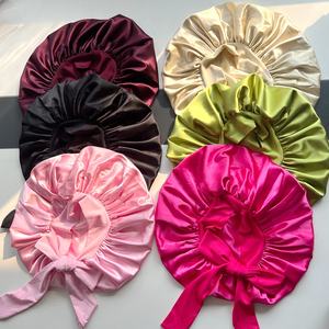 Bonnet de cheveux en satin de soie de couleur unie à double couche réglable pour femmes bonnet de couchage en gros à la mode avec <span class=keywords><strong>cravate</strong></span> - Product Image 3