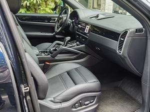 <span class=keywords><strong>Cayenne</strong></span> SUV AWD Essence Turbo 3L V6 <span class=keywords><strong>2022</strong></span> d'occasion, conduite à gauche, sièges en cuir, caméra de recul - Product Image 6