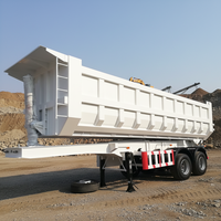 Remorque à benne basculante pour le transport de matériaux agricoles, construction robuste en acier renforcé, haute capacité