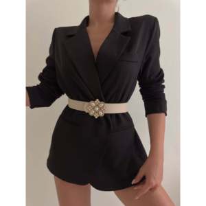 Cinturón de Mujer con Adornos de Perlas, Cinturón de Boda de Cuero Sintético, Ajuste Estándar para Adultos - Product Image 1