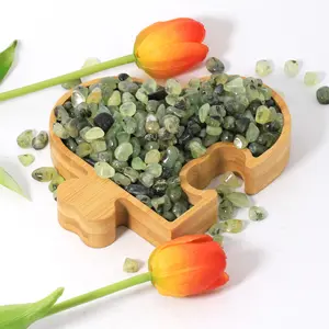 Sıcak satış kristal cips doğal şifa taşları yeşil prehnit Fengshui dekorasyon için çakıllar