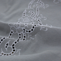 Vente en gros de nappe brodée faite à la main en coton et lin nappe poinçonnée pour fête maison hôtel couverture de table chemin de table