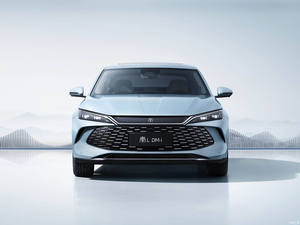 2025 Byd Qin L DM-i 120KM Edición de conducción inteligente AWD sedán de cuatro puertas y cinco plazas con dirección izquierda y asientos de cuero - Product Image 2