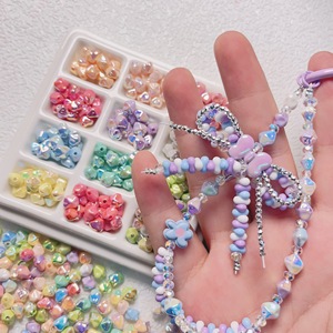 Fabricantes de materiales hechos a mano DIY en forma de fruta de estrella galvanizada UV Suministro de cuentas acrílicas de forma especial Cuentas de Lucite de plástico - Product Image 1