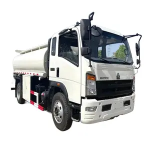 Sinotruk Howo 4X2 5000l 8000l Waterdrager Vrachtwagen Waterafgiftewagen Drinkwatertank Vrachtwagen