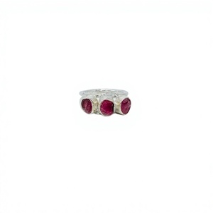 Anillo de Plata 925 con Tres Rubíes, Engaste de Bisel, Estilo Clásico, Uso Diario, Joyería Unisex - Product Image 1