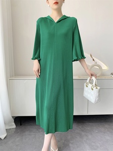 Colección Primavera Verano 2025: Vestido Casual de Gasa con Volantes y Pliegues, Estilo Rejuvenecedor y Holgado para Mujer - Product Image 5