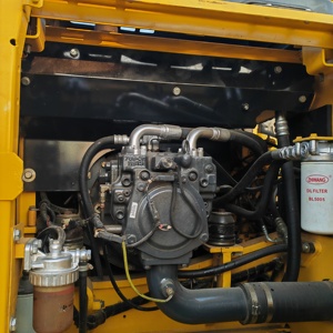 Excavatrice hydraulique sur chenilles Komatsu PC160 de 2022, 16 tonnes, d'occasion, en excellent état, avec pompe, roulement et moteur - Product Image 6