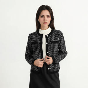 Женский трикотажный кардиган из натуральной шерсти, с круглым вырезом и 100% - Product Image 6