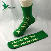 Chaussettes jetables de pantoufle d'hôpital avec le point simple de bande de roulement pour antidérapage