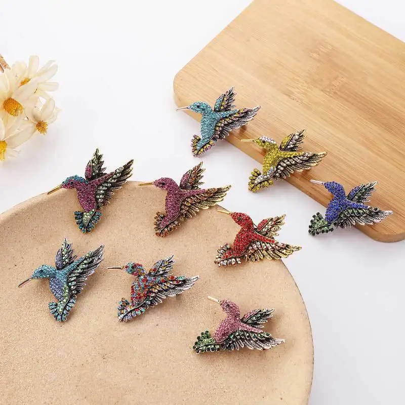 Spilla vintage a forma di colibrì con strass
