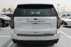 Sleek and Reliable Used 2022 ChevroletSUBURBAN 5.3L AWD <strong>SUV</strong> 2022