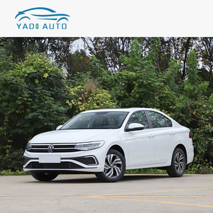 <span class=keywords><strong>Volkswagen</strong></span> <span class=keywords><strong>Bora</strong></span> Usado Bien Equipado con Bolsas de Aire y Sistema de Asistencia al Conductor - Product Image 2