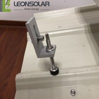 Accessoires de système de montage solaire photovoltaïque en aluminium, supports de toit en acier coloré, pieds en L