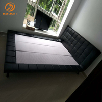 Meuble de luxe double lit en cuir noir, personnalisé de haute qualité, cadre en bois, design king size, pour adultes