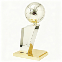 Maßgefertigter Hochwertiger Meisterschaftspokal für Basketball MVP-Auszeichnung Vergoldetes Metall Lasergraviertes Pyramiden-Design Poliert