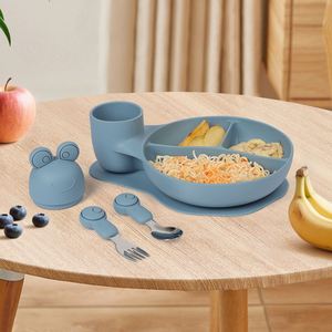 Assiette à ventouse en silicone pour bébé, 3 compartiments, avec cuillère et fourchette, qualité alimentaire, sans BPA, vaisselle pour repas des tout-petits - Product Image 3