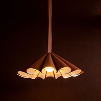 Luminaire suspendu moderne en cuir en forme de fleur, lampe suspendue design, éclairage de plafond, éclairage intérieur