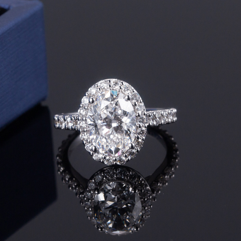 Bague ovale 2 carats