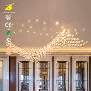 Lustre en forme de disque ondulé personnalisé - Luminaire suspendu LED de luxe pour hall d'hôtel et salle de banquet - Product Image 1