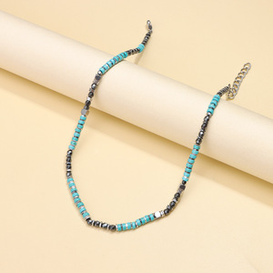 Collar de Cuentas Azul Turquesa con Diseño Geométrico, Estilo Minimalista, Joyería de Moda - Product Image 2