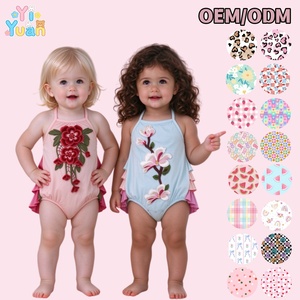 Barboteuse bébé à bretelles avec applique florale attrayante pour nouveau-nés filles, à volants multicolores, en tissu extensible doux - Product Image 1