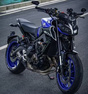 Yamaha MT-09 : Moteur <span class=keywords><strong>EURO</strong></span> 5 + Aides électroniques + Fourche avant réglable KYB et amortisseur arrière Voiture de sport et <span class=keywords><strong>moto</strong></span> - Product Image 2