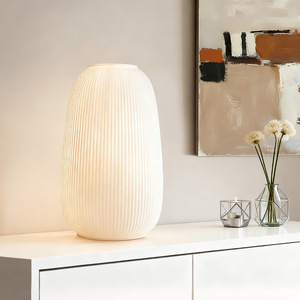 Lámpara de mesa de cerámica blanca E27 LED estilo escandinavo para decoración de sala de estar - Product Image 1