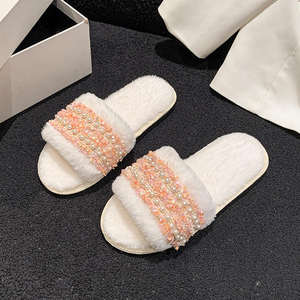 Chaussons d'intérieur plats en fourrure pour femme, collection Hiver 2026 - Product Image 2