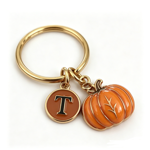 Porte-clés Citrouille de Thanksgiving avec Breloque Initiale T en Laiton et Alliage de Zinc, Cadeau Mignon Fait Main - Product Image 4