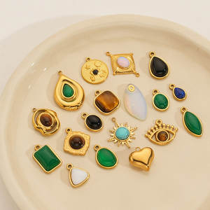 Colgantes y dijes de piedras preciosas naturales de acero inoxidable 316L chapados en oro PVD de 14K y 18K, personalizados y hechos a mano, para la fabricación de joyería. - Product Image 2