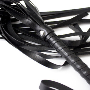 PUレザー鞭 大人用セックス スパンキング <span class=keywords><strong>BDSM</strong></span> 拘束 ハンドル付き鞭 ゲイ フェティッシュ 馬 エロティック玩具 浙江省製 - Product Image 2