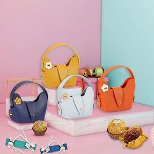 Sacs à bonbons avec poignées, élégantes pochettes pour friandises, pour mariage, mini sacs cadeaux - Product Image 1
