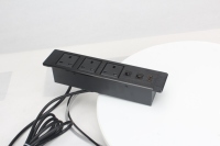 Prise de courant de bureau 3 prises UK 2 ports réseau Noir