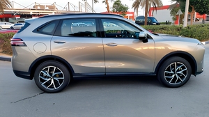 2025 G WM WEY Latte Hi4 AWD SUV Híbrido - Product Image 5