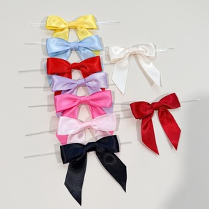 우아한 마감의 새틴 리본 장식으로 휴일 및 웨딩 행사 장식에 적합합니다. - Product Image 4